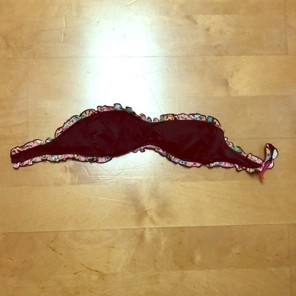 PINK Victoria's Secret Other - Victoria’s Secret Ruffled Bandeau Swim Top Small‎